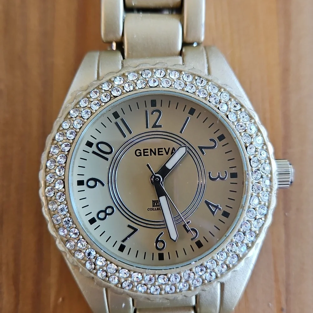 Geneva Metal Fashion Watch